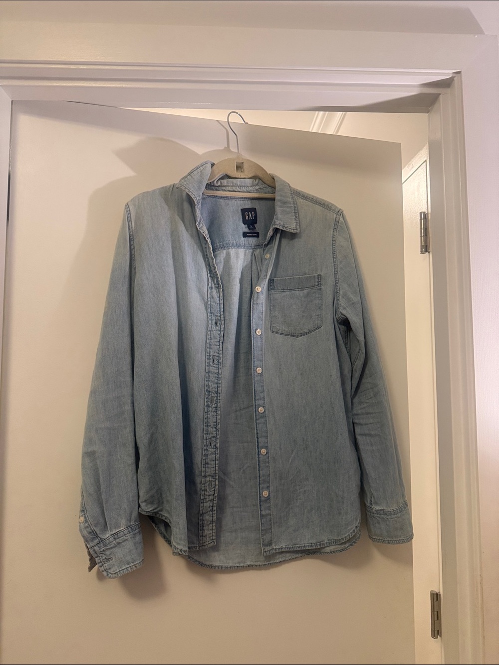 GAP Light Wash Denim Shirt Jacket - Pale Blue